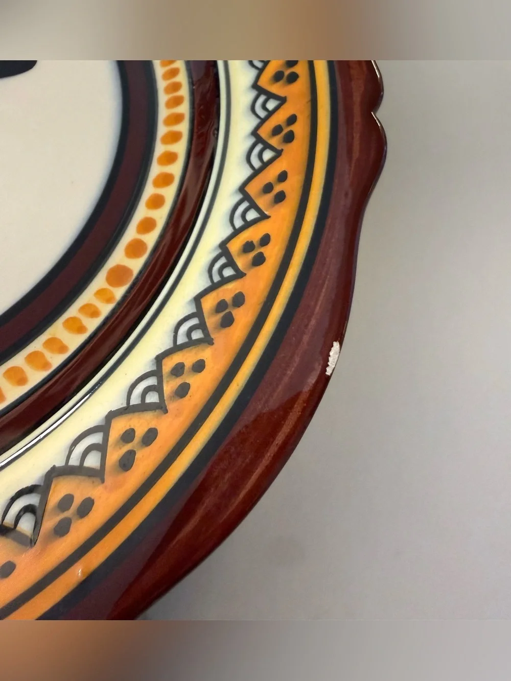 Quimper plate delicately
